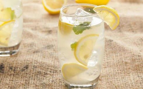 柠檬泡水喝的9大禁忌需警惕